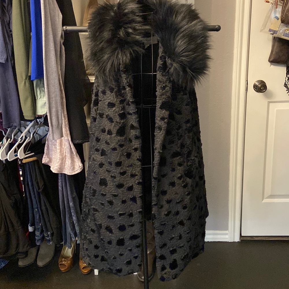 Faux Fur Sleeveless Cardigan